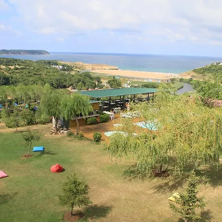 - Ξενοδοχείο Kıyıköy