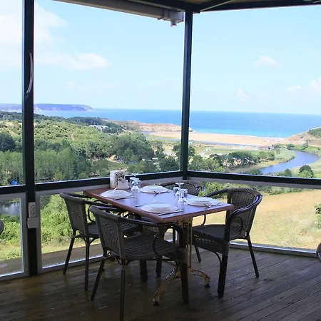 - Ξενοδοχείο Kıyıköy