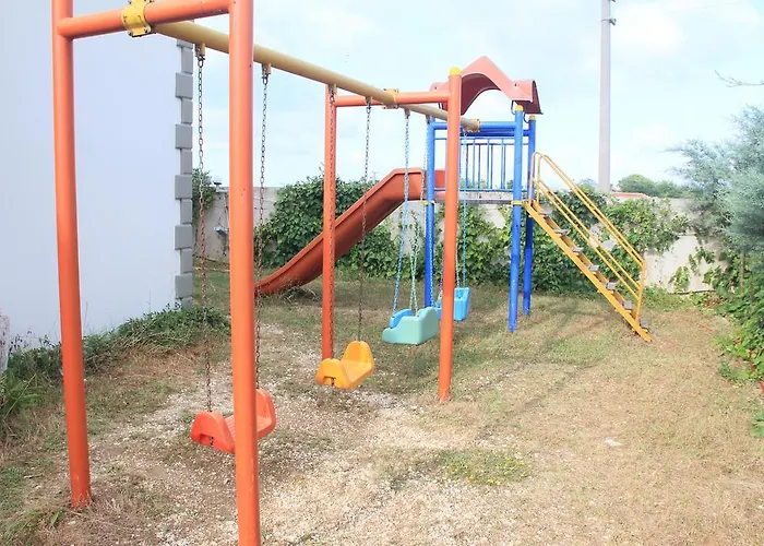 - Szálloda Kıyıköy